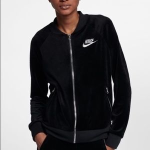 NWT Nike Women’s Jacket